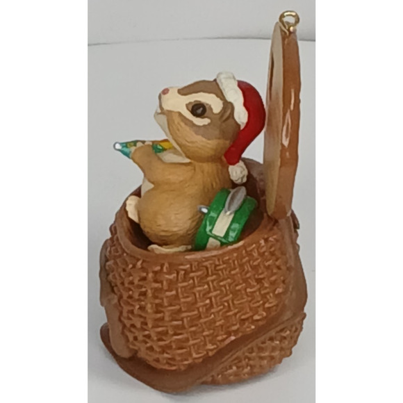 Hallmark Hooked on Collecting 1995 Christmas Ornament Chipmunk in Basket - Picture 6 of 7